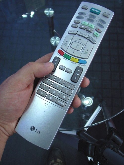 LG--體型稍顯粗獷,未提供中文注釋也是敗筆