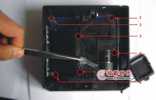 ᘷҕX1 LED΢ͶӰC