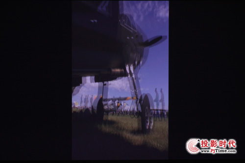 ǸLEDͶӰC(j)CX5u(png)y(c)ȫ3D
