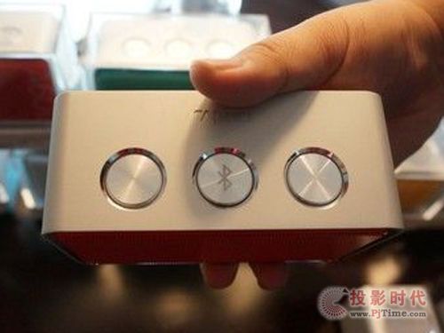 雷柏攜新款藍牙音響亮相CES 2014