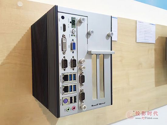 Embedded world Z_ƽ_