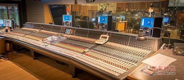Meyer Sound (zhn)8
