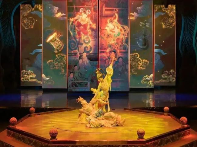 全球首部洞窟式沉浸體驗劇《樂動敦煌》重磅呈現(xiàn),易科助力敦煌打造文旅新名片