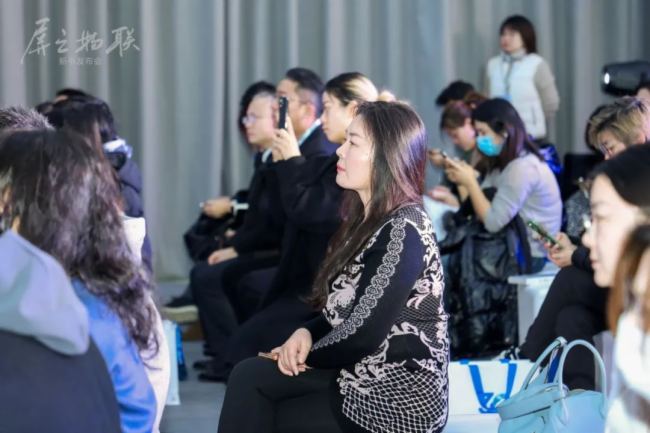 京東方BOE |《屏之物聯》專著重磅上市 解析科技企業穿越周期的“秘鑰”