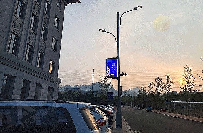 ǻ۟U