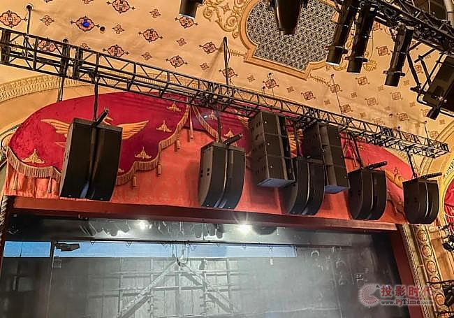 L-Acoustics L系列和L-ISA沉浸式超真實擴聲技術聯手打造百老匯《局外人》的魔幻世界